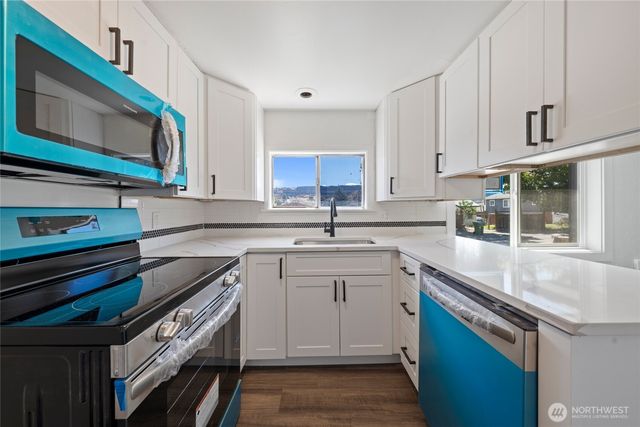 213 W Kelso Avenue, Electric City, WA 99123