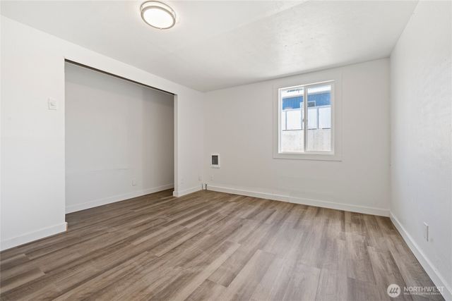 213 W Kelso Avenue, Electric City, WA 99123