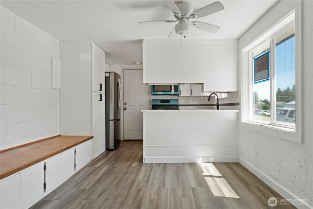 213 W Kelso Avenue, Electric City, WA 99123