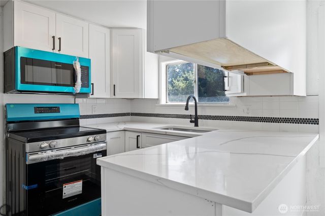 213 W Kelso Avenue, Electric City, WA 99123