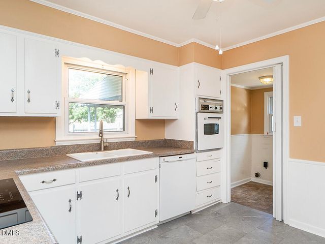 1901 Lynnwood Drive, Burlington, NC 27215