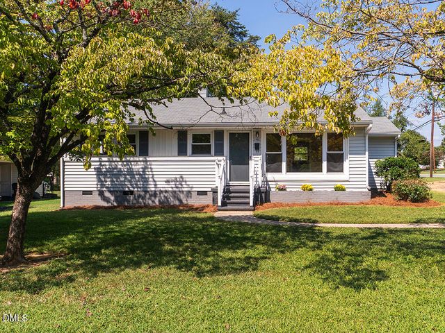 1901 Lynnwood Drive, Burlington, NC 27215