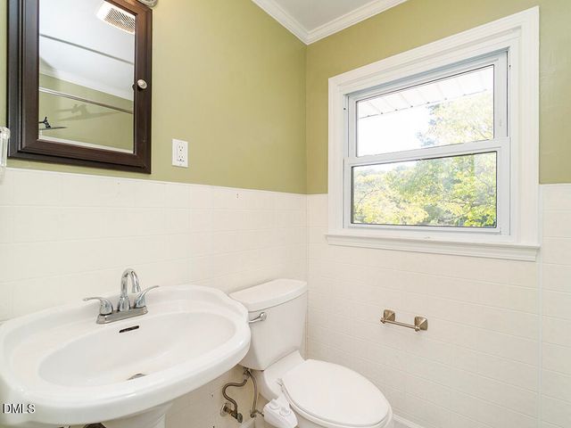 1901 Lynnwood Drive, Burlington, NC 27215