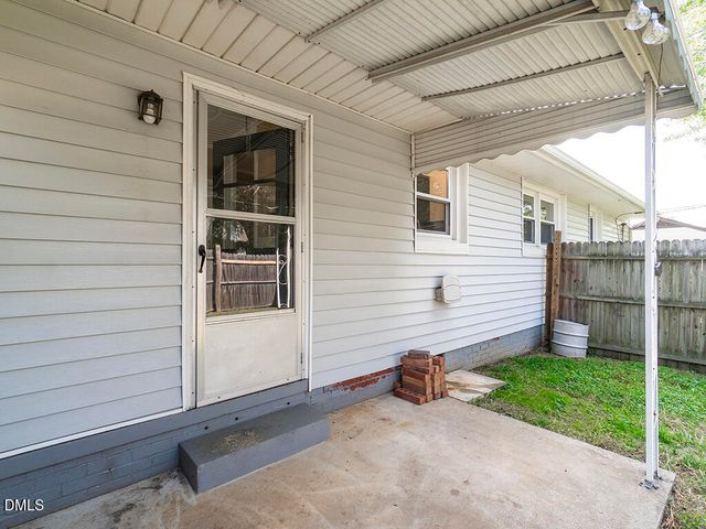 1901 Lynnwood Drive, Burlington, NC 27215