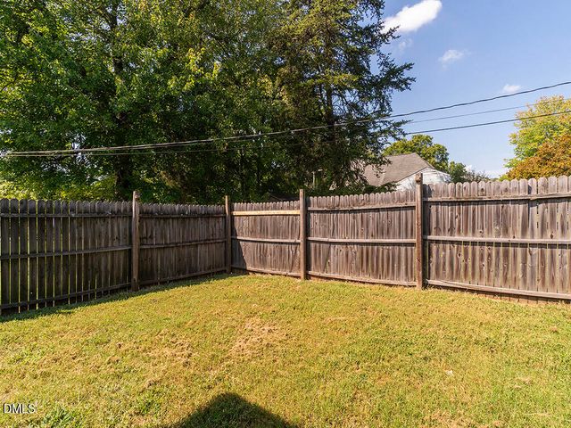 1901 Lynnwood Drive, Burlington, NC 27215