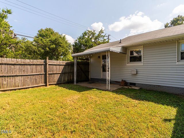 1901 Lynnwood Drive, Burlington, NC 27215