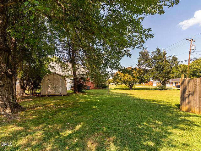 1901 Lynnwood Drive, Burlington, NC 27215