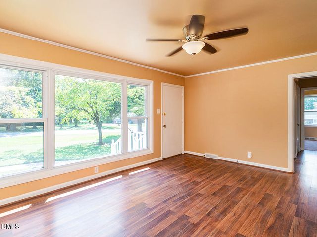 1901 Lynnwood Drive, Burlington, NC 27215