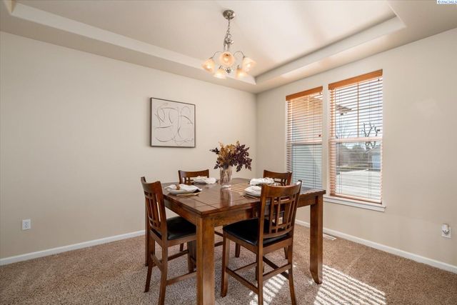 10415 Pine St, Pasco, WA 99301