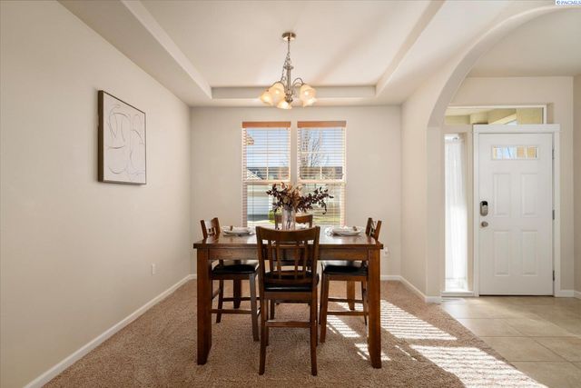 10415 Pine St, Pasco, WA 99301