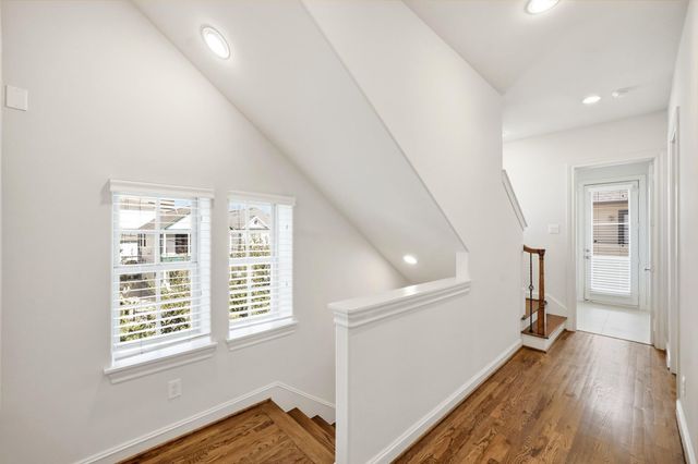 1404 W 25th Street, Houston, TX 77008