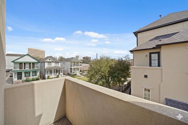 1404 W 25th Street, Houston, TX 77008