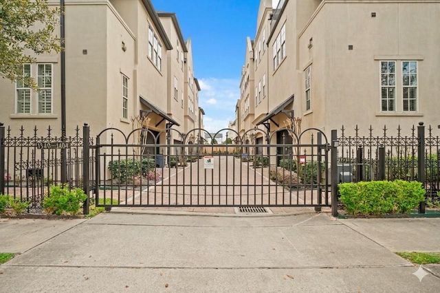 1404 W 25th Street, Houston, TX 77008