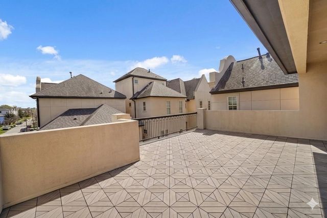 1404 W 25th Street, Houston, TX 77008