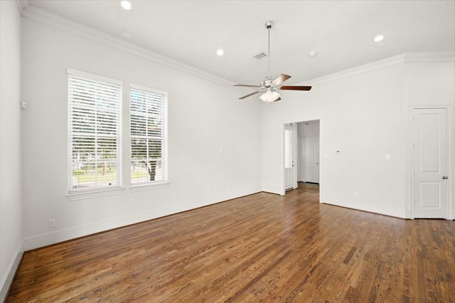 1404 W 25th Street, Houston, TX 77008