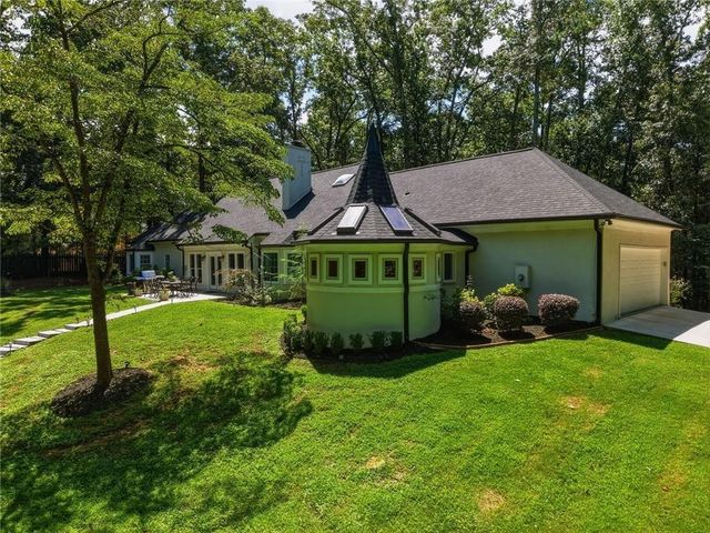 995 Willeo Road, Roswell, GA 30075