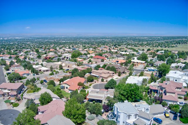 13616 Ernesto Court NE, Albuquerque, NM 87112