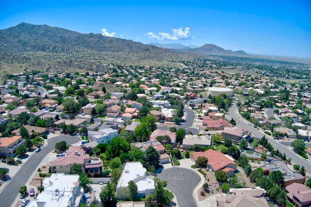 13616 Ernesto Court NE, Albuquerque, NM 87112