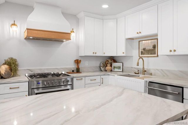 210 S Orange Ave, Fallbrook, CA 92028