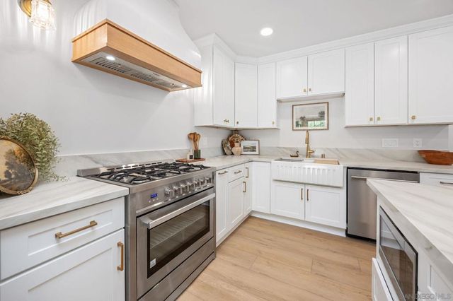 210 S Orange Ave, Fallbrook, CA 92028