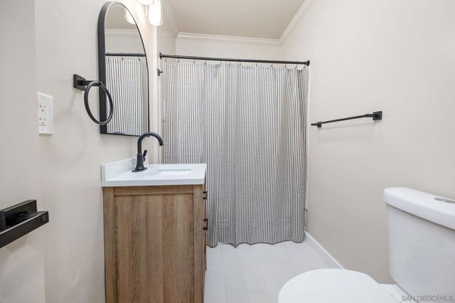 210 S Orange Ave, Fallbrook, CA 92028