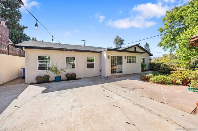 210 S Orange Ave, Fallbrook, CA 92028