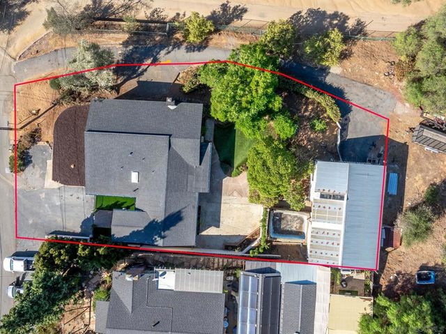 210 S Orange Ave, Fallbrook, CA 92028
