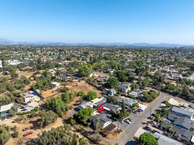 210 S Orange Ave, Fallbrook, CA 92028