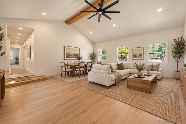 210 S Orange Ave, Fallbrook, CA 92028