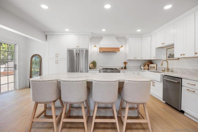210 S Orange Ave, Fallbrook, CA 92028