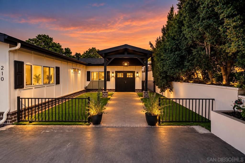 210 S Orange Ave, Fallbrook, CA 92028 — photo 3