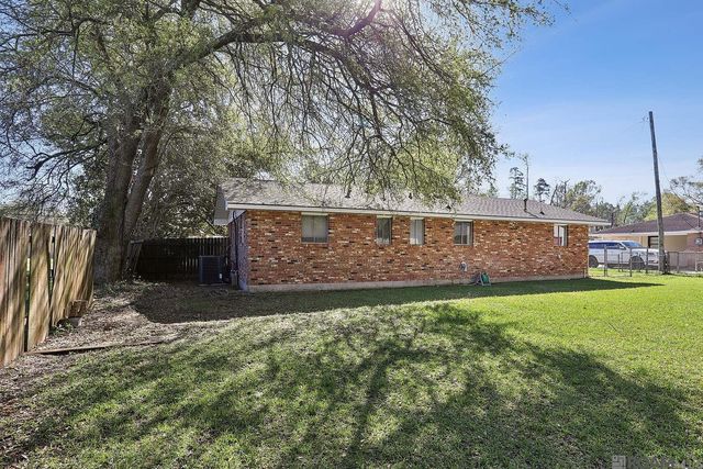 34937 Gravesbriar Dr, Denham Springs, LA 70706