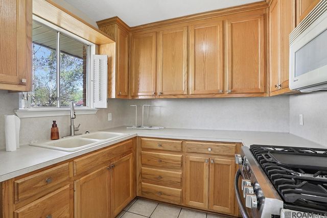 34937 Gravesbriar Dr, Denham Springs, LA 70706