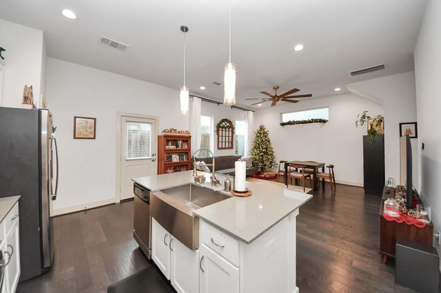 9448 Kerrwood Lane, Houston, TX 77080