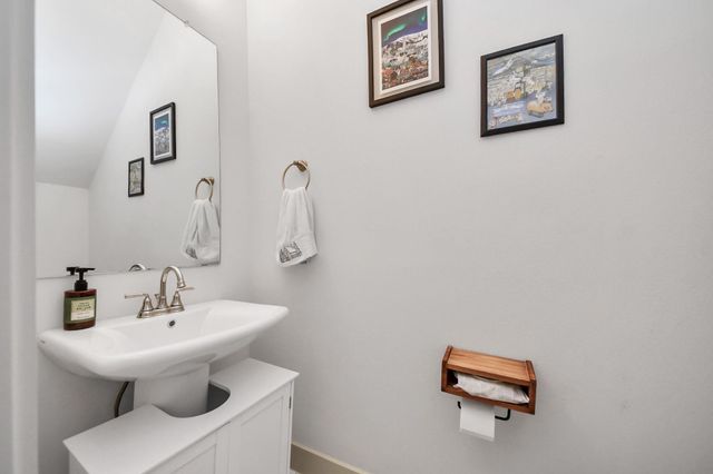 9448 Kerrwood Lane, Houston, TX 77080