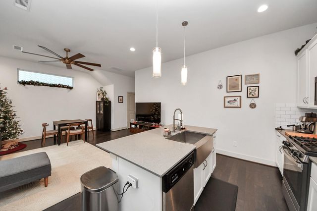 9448 Kerrwood Lane, Houston, TX 77080