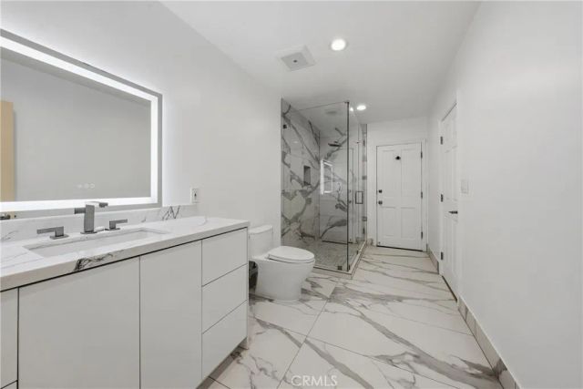 17449 Sumiya Drive, Encino, CA 91316
