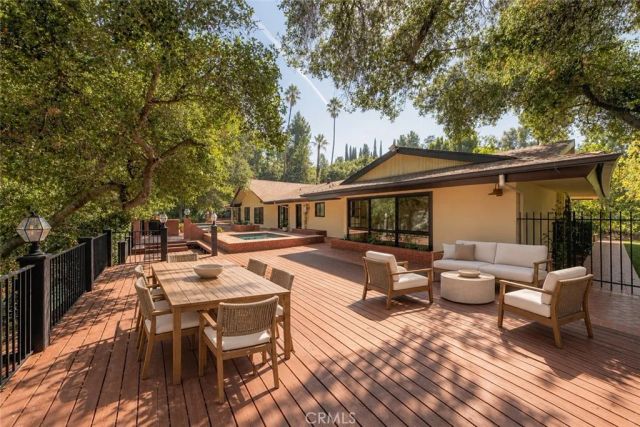 17449 Sumiya Drive, Encino, CA 91316
