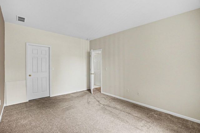 11107 Farmingdale Lane 130, Commerce Twp, MI 48390