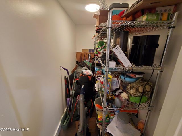 2233 Locksley Woods Drive E, Greenville, NC 27858