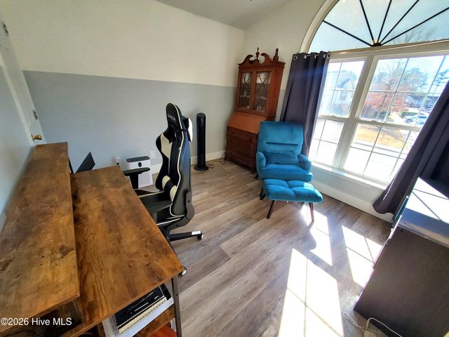 2233 Locksley Woods Drive E, Greenville, NC 27858