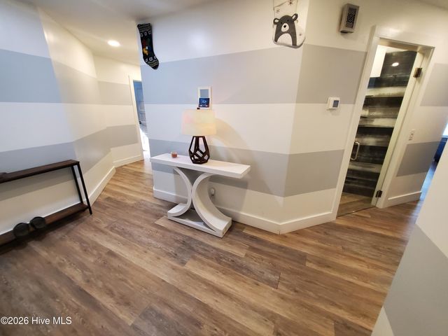 2233 Locksley Woods Drive E, Greenville, NC 27858