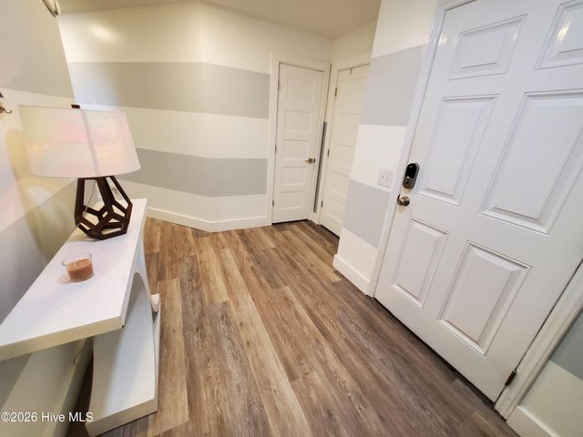 2233 Locksley Woods Drive E, Greenville, NC 27858