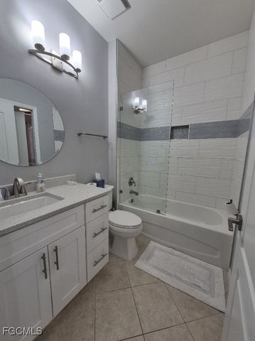 13255 Silver Thorn LOOP 906, North Fort Myers, FL 33903