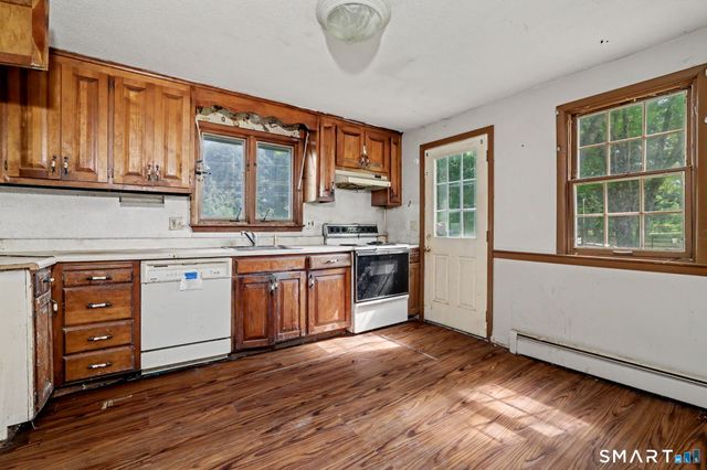 2 Green Valley Drive, Simsbury, CT 06070
