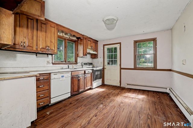 2 Green Valley Drive, Simsbury, CT 06070