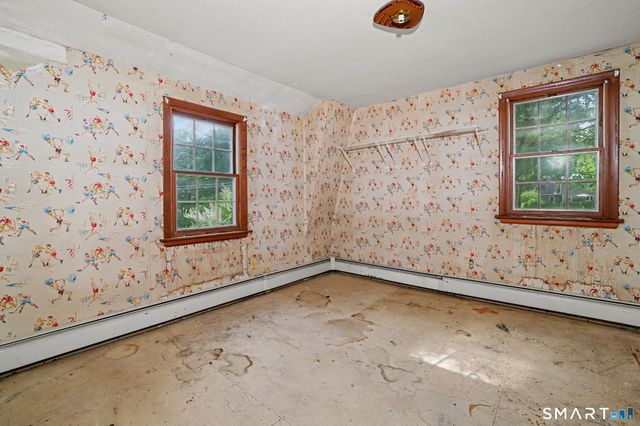 2 Green Valley Drive, Simsbury, CT 06070