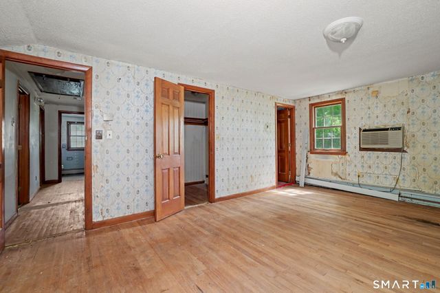 2 Green Valley Drive, Simsbury, CT 06070