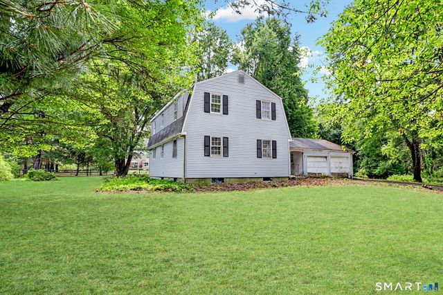 2 Green Valley Drive, Simsbury, CT 06070