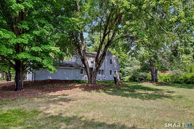 2 Green Valley Drive, Simsbury, CT 06070